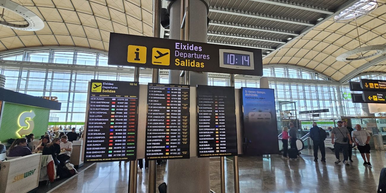 Alicante Airport Departure Boards