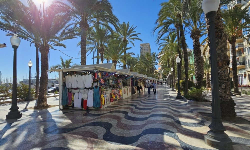 Alicante Hippie Market