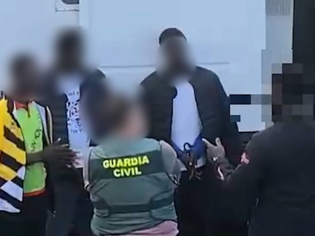 Guardia Civil Illegal Boat Crossing