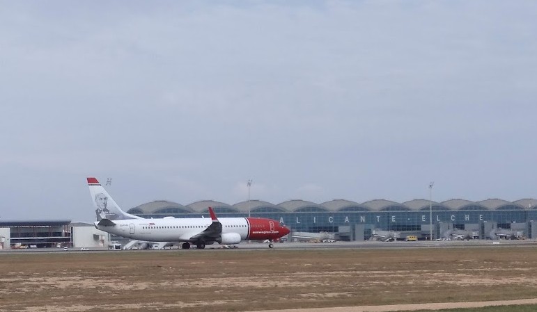 Norwegian airline Alicante airport