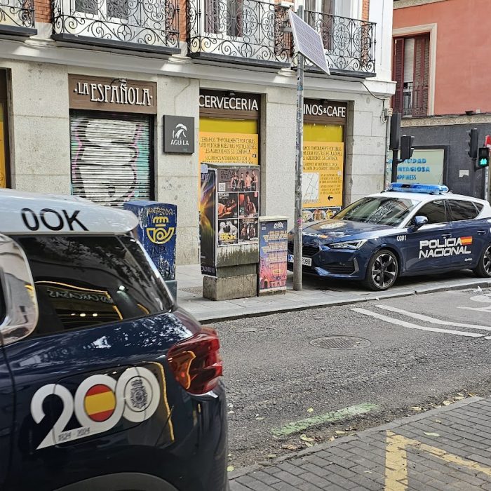 National Police arrest three men after sexually exploiting a woman in Gandia