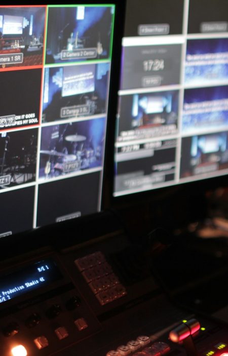computer monitor and equalizer