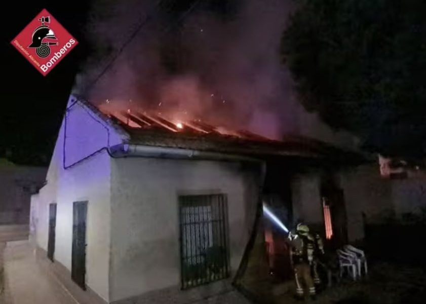 92-year-old woman rescued from house fire in Dolores