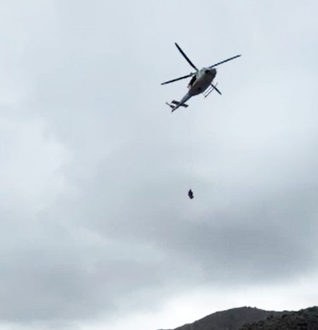Helicopter rescue after man falls down an embankment in Crevillent