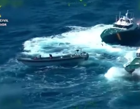 Guardia Civil seizes 1,700 kilos of hashish after a high-speed chase