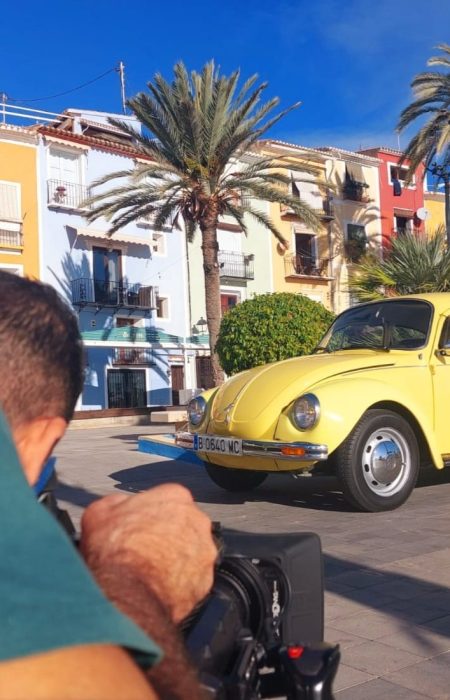 Villajoyosa hosts “Welcome, Mr. Martin,” which reconstructs Paul McCartney’s holiday in the town