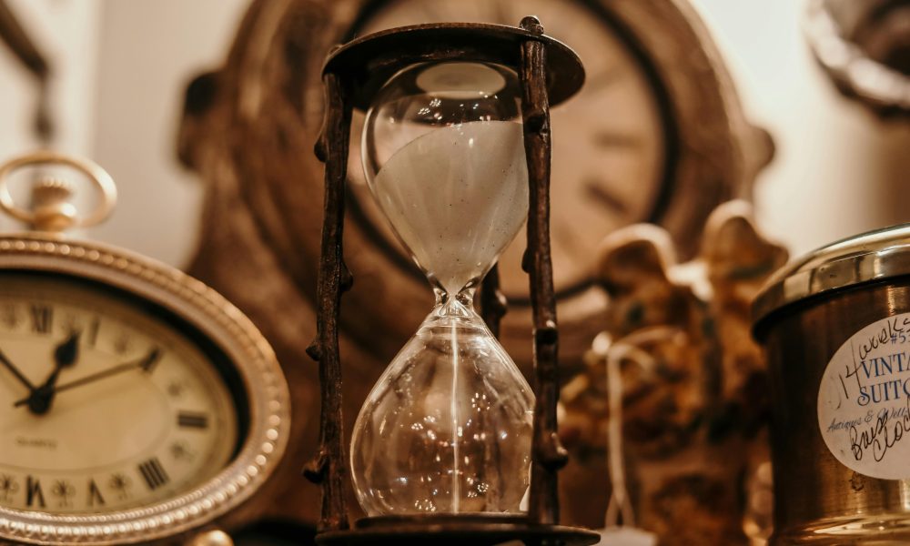 Will this be the last time change? Sánchez proposes eliminating it next year