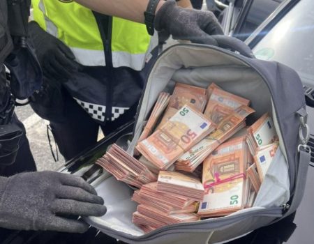 200,000 euros in counterfeit currency seized