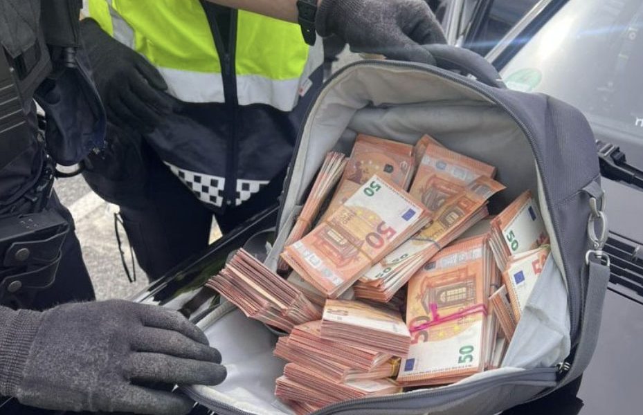 200,000 euros in counterfeit currency seized