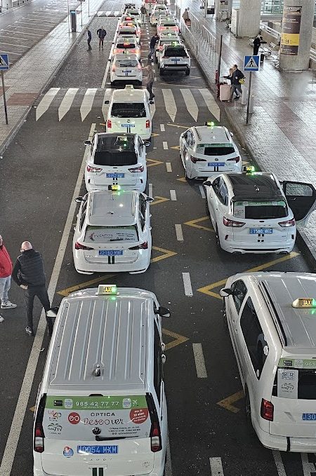 Alicante airport taxis taxi rank