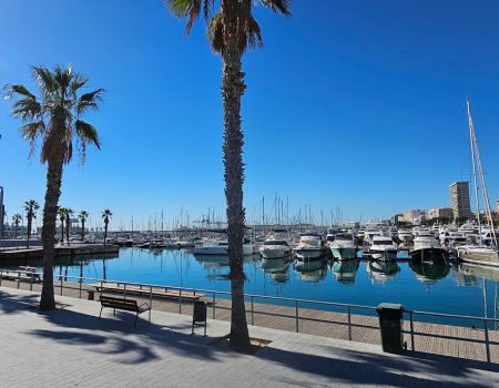 Alicante port harbour promanade