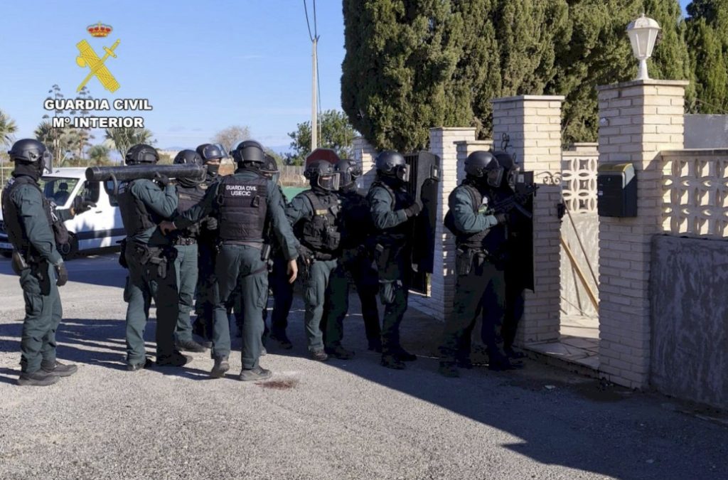 Guardia Civil La Marina double murder stand off