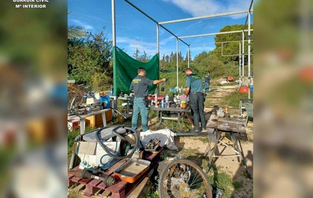 Guardia Civil illegal workshop Torrevieja