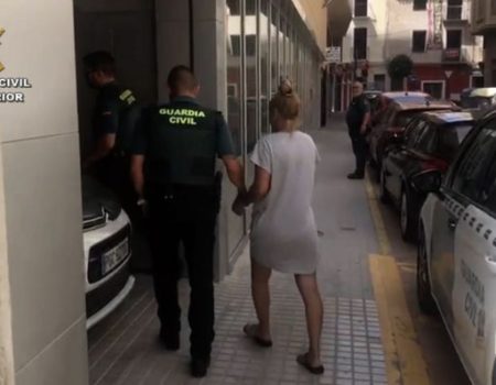 Guardia Civil squatting mafia
