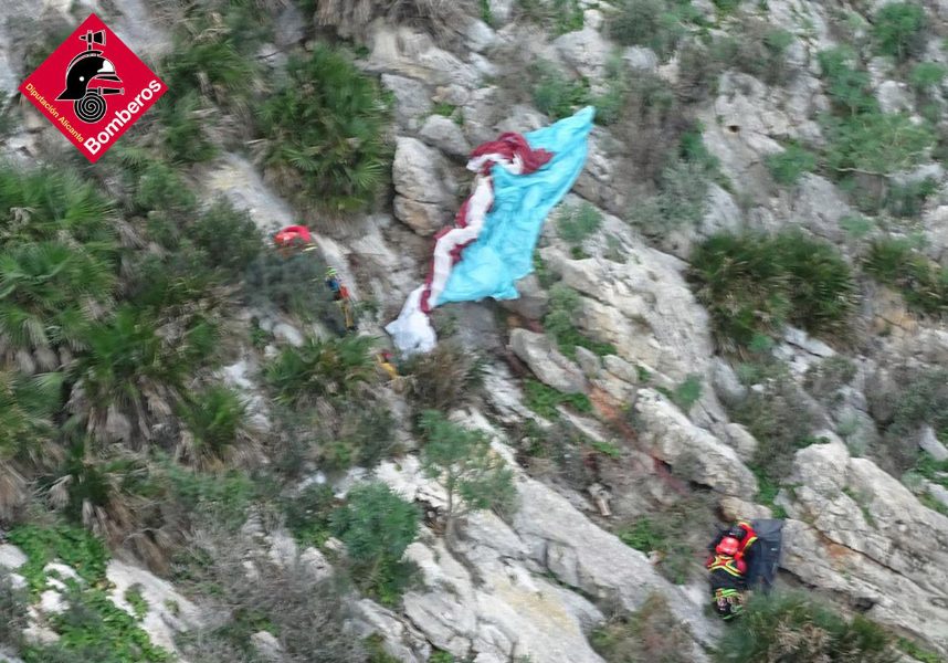 Alicante Fire Brigade handglider rescue