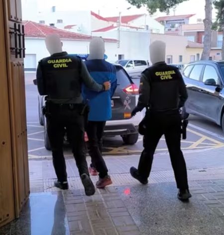 Guardia Civil novelda arrest