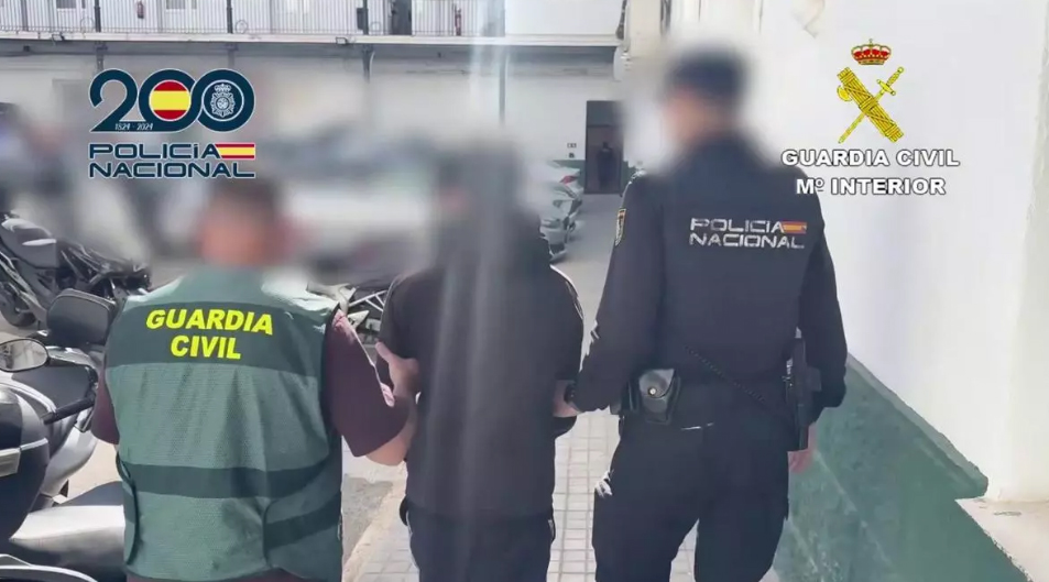 National Police Torrevieja Mobile Arrest