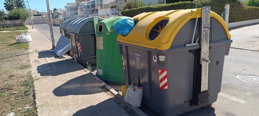 Torrevieja rubbish bins