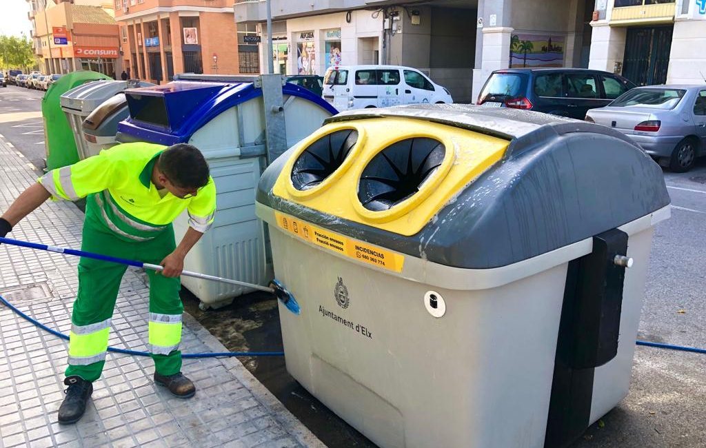 Elche Town Hall street bin