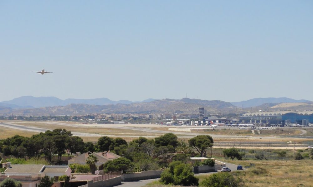 Urbanova Alicante airport